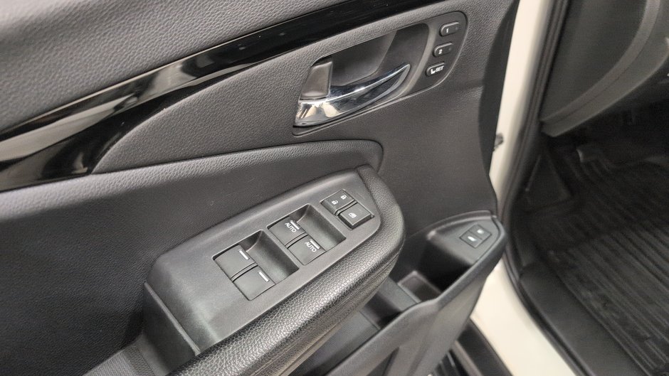 2017 Honda Pilot Touring-18