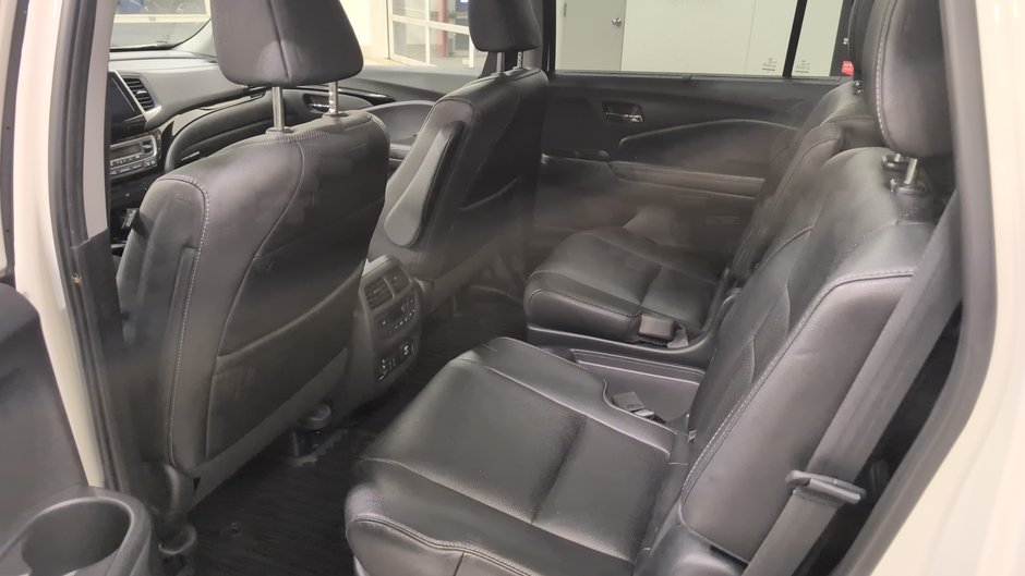 2017 Honda Pilot Touring-10