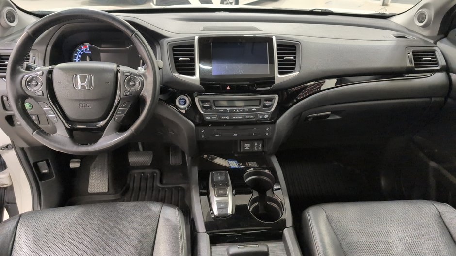 2017 Honda Pilot Touring-17