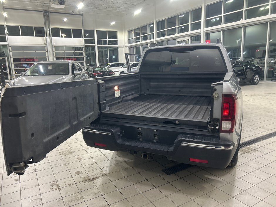 Honda Ridgeline Sport 2017-13