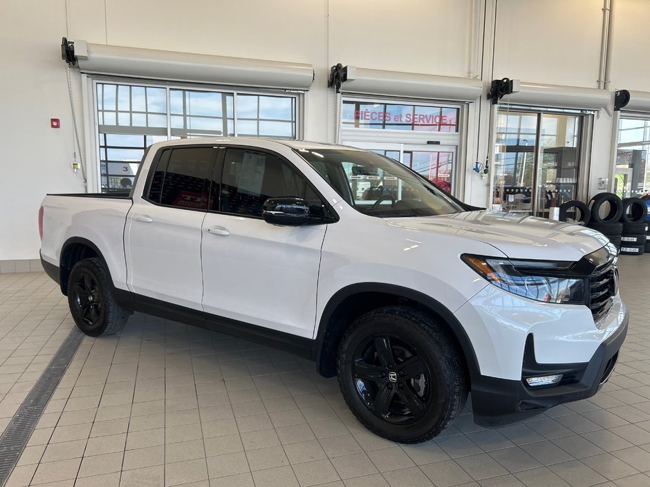 Honda Ridgeline Black Edition 2023-4