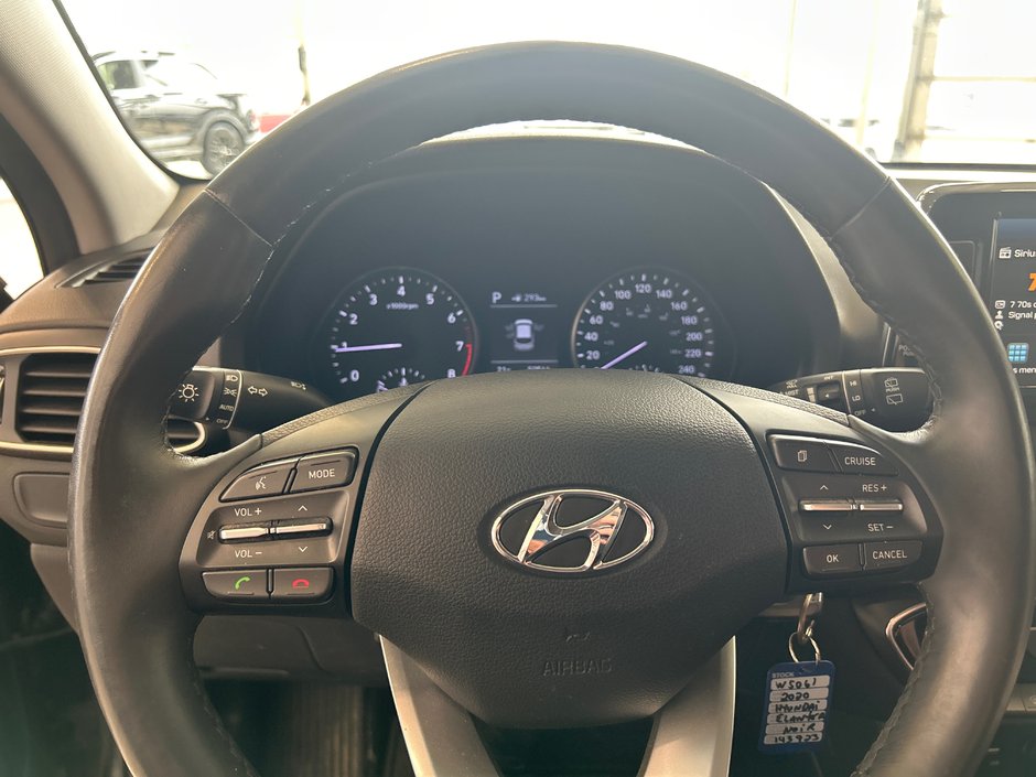 Hyundai Elantra GT Preferred 2020-24