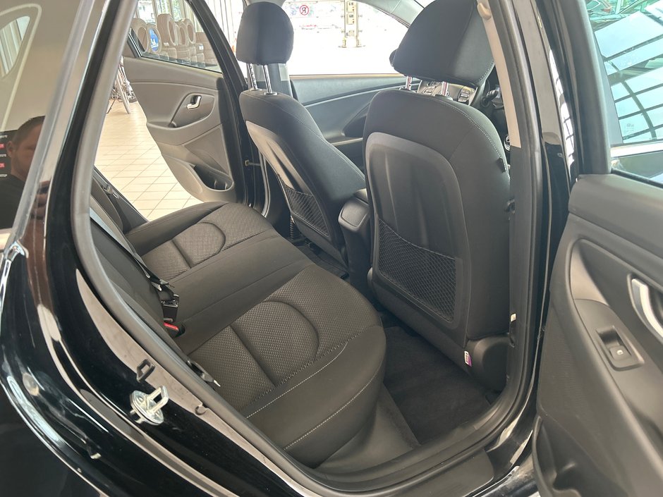 Hyundai Elantra GT Preferred 2020-11