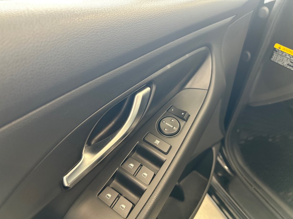 Hyundai Elantra GT Preferred 2020-18