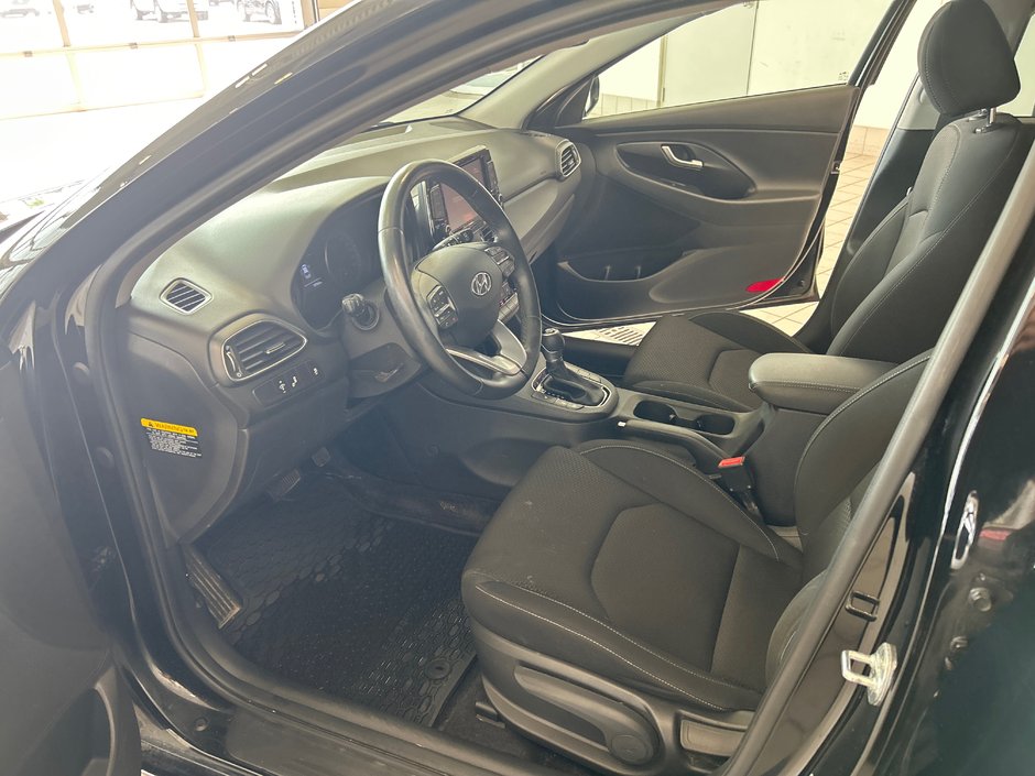 Hyundai Elantra GT Preferred 2020-17
