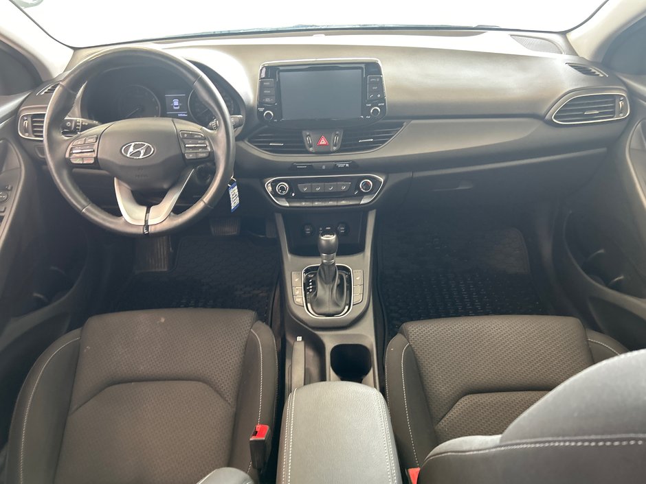 Hyundai Elantra GT Preferred 2020-12