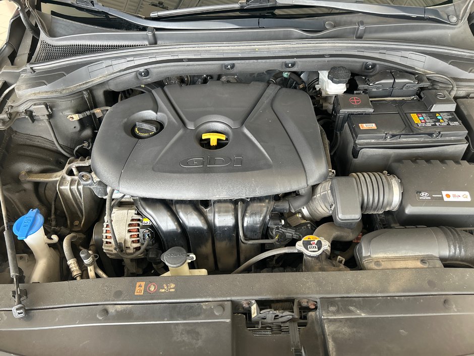 Hyundai Elantra GT Preferred 2020-15