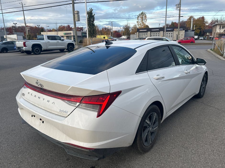 Hyundai Elantra Hybrid Ultimate 2022-5