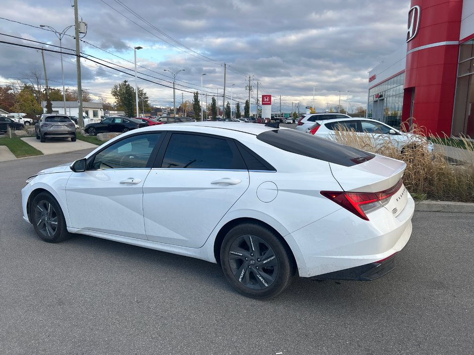 Hyundai Elantra Hybrid Ultimate 2022-3