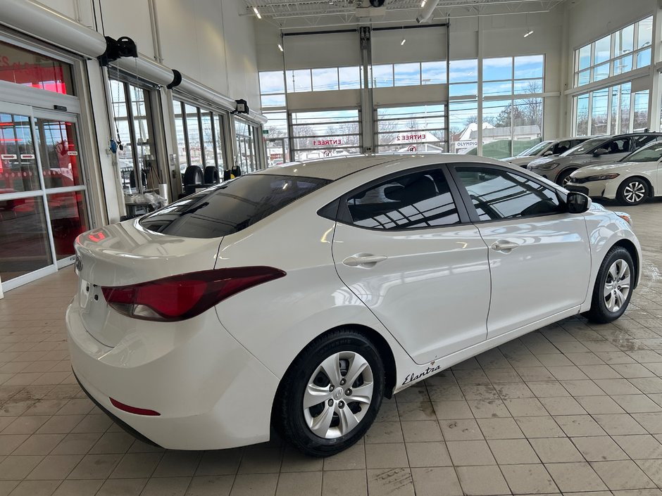 2015 Hyundai Elantra L-5