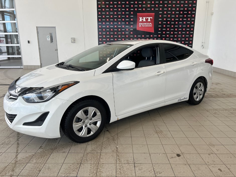 2015 Hyundai Elantra L-0