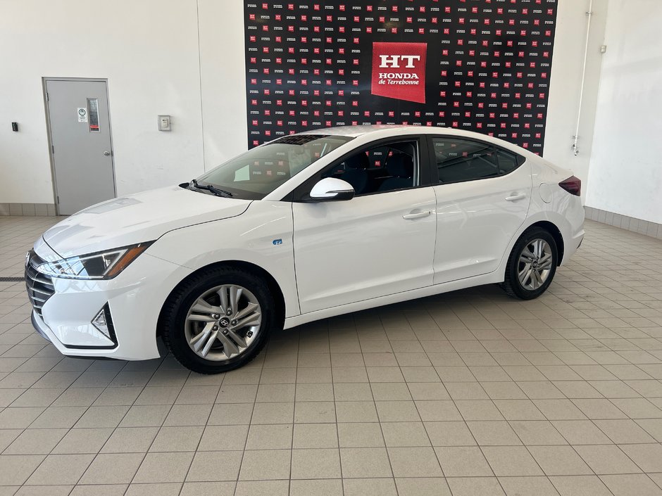 2019 Hyundai Elantra Preferred-1
