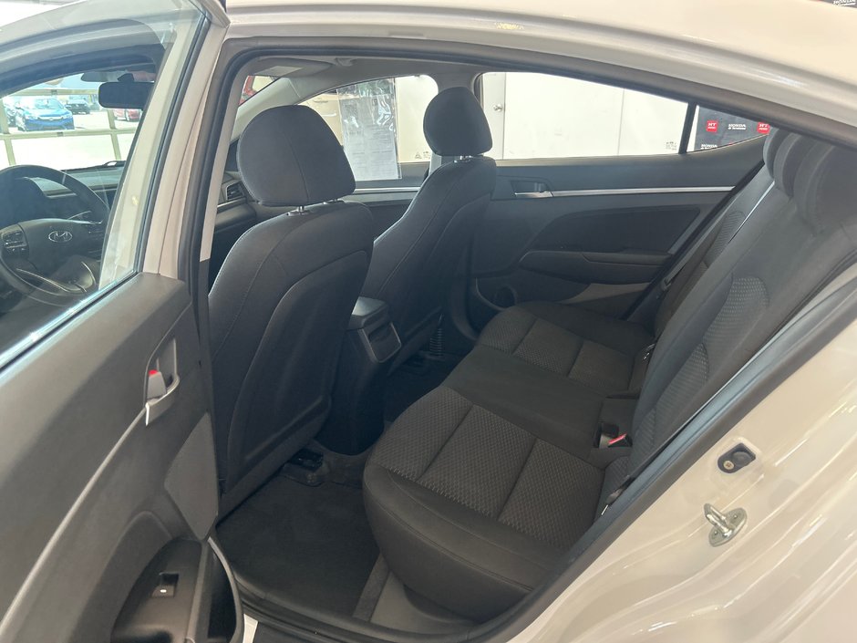 2019 Hyundai Elantra Preferred-9