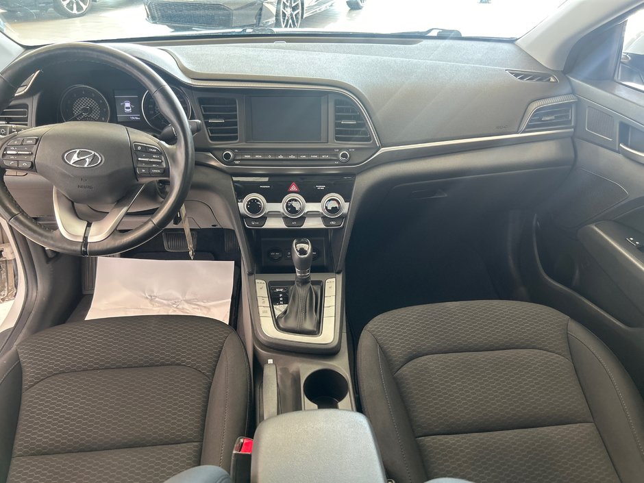 2019 Hyundai Elantra Preferred-12
