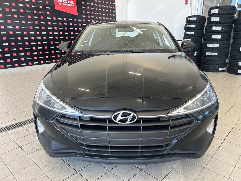 Hyundai Elantra Essential 2019-2