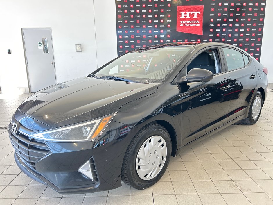 Hyundai Elantra Essential 2019-0