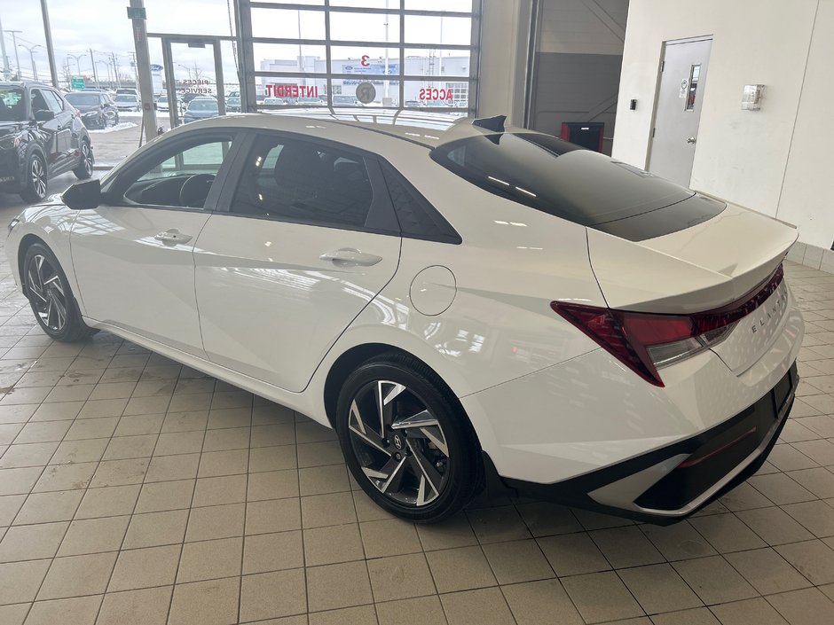 2024 Hyundai Elantra Preferred-7