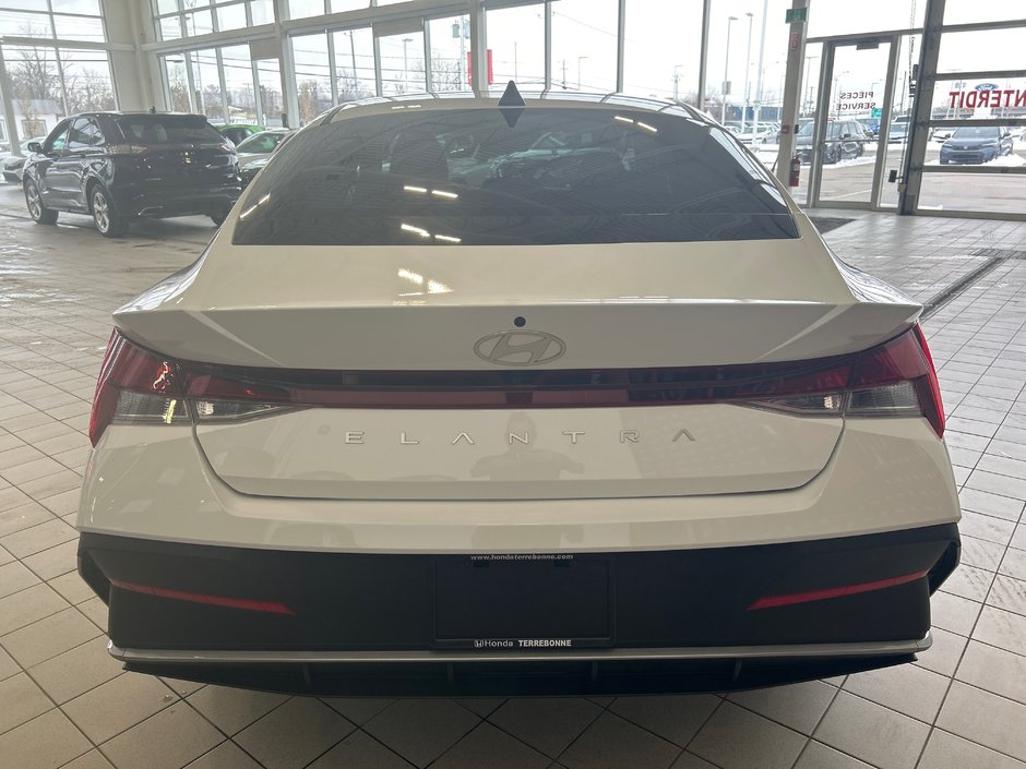 2024 Hyundai Elantra Preferred-6