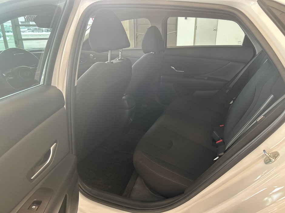 2024 Hyundai Elantra Preferred-8