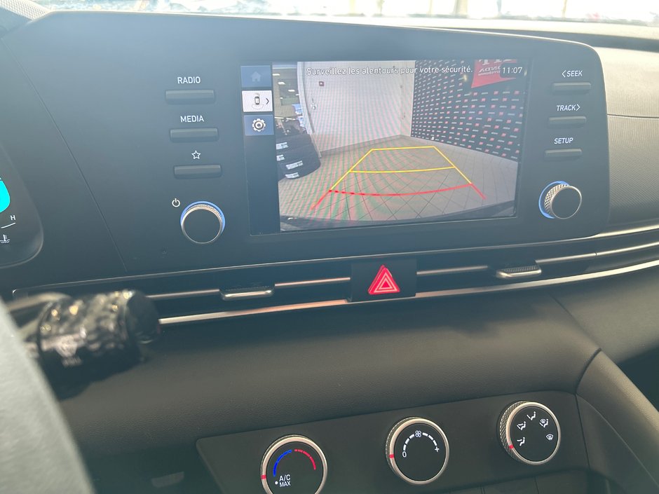 2025 Hyundai Elantra Essential-20