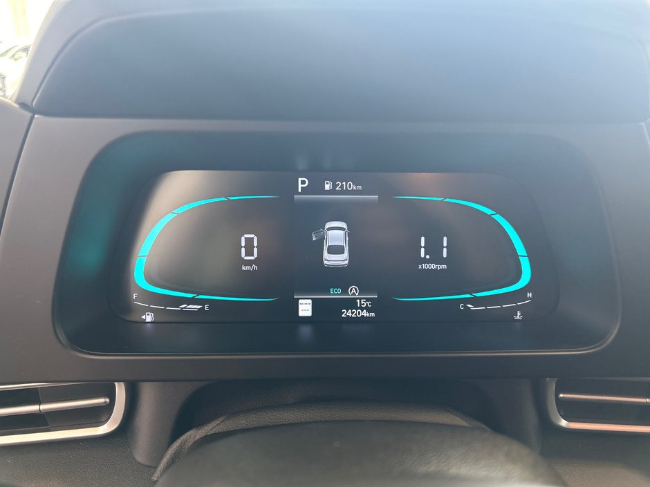 2025 Hyundai Elantra Essential-24