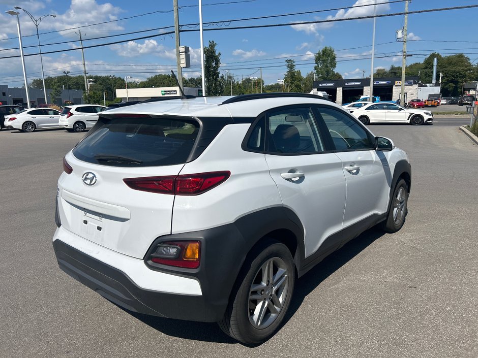 Hyundai Kona Essential 2021-5