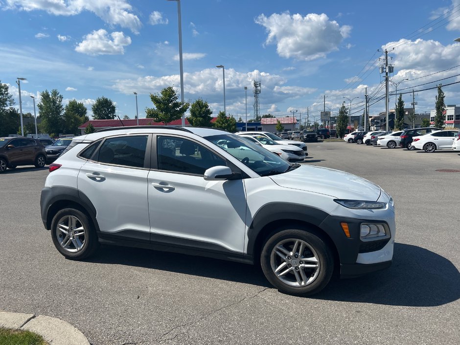 Hyundai Kona Essential 2021-6