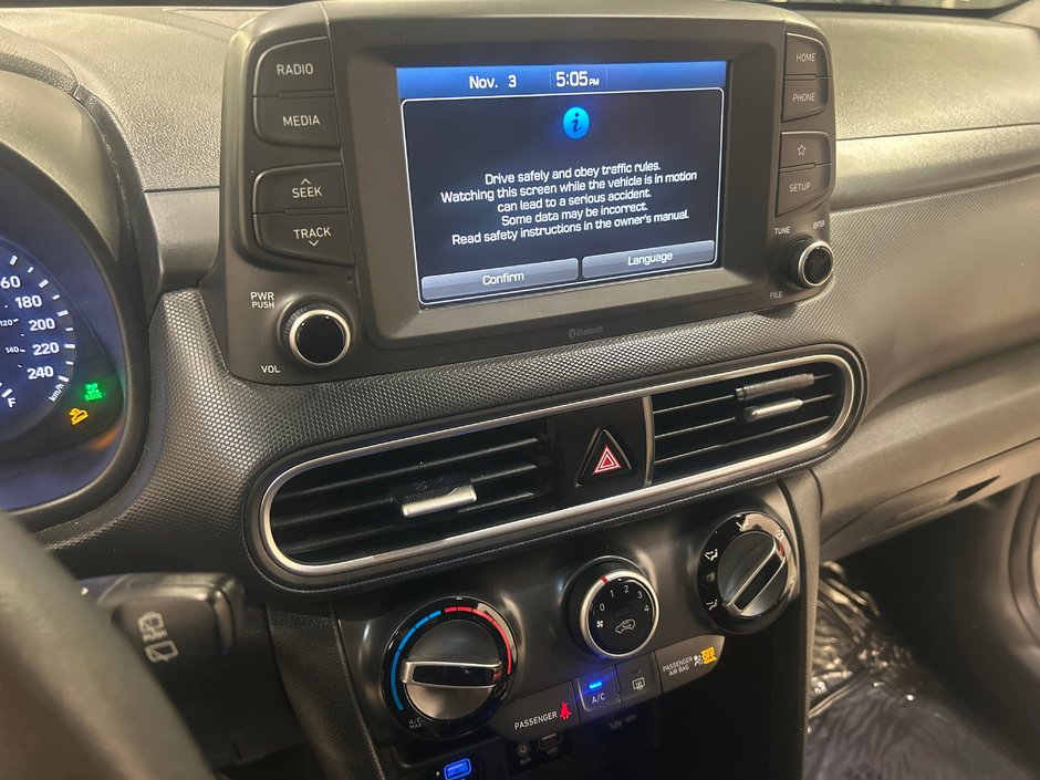 Hyundai Kona Essential 2021-19