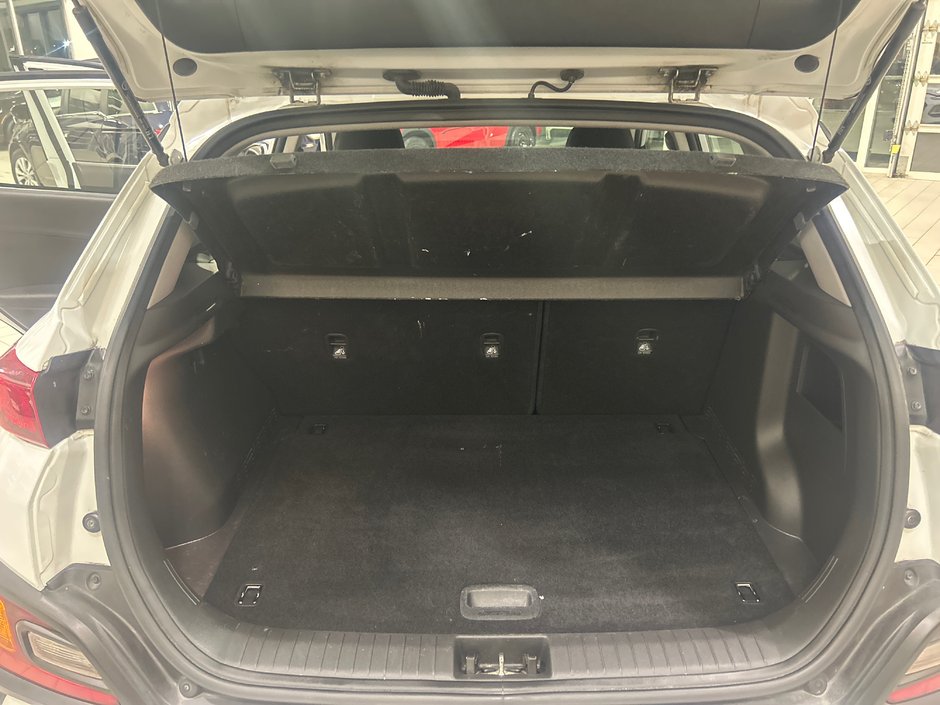 Hyundai Kona Essential 2021-9