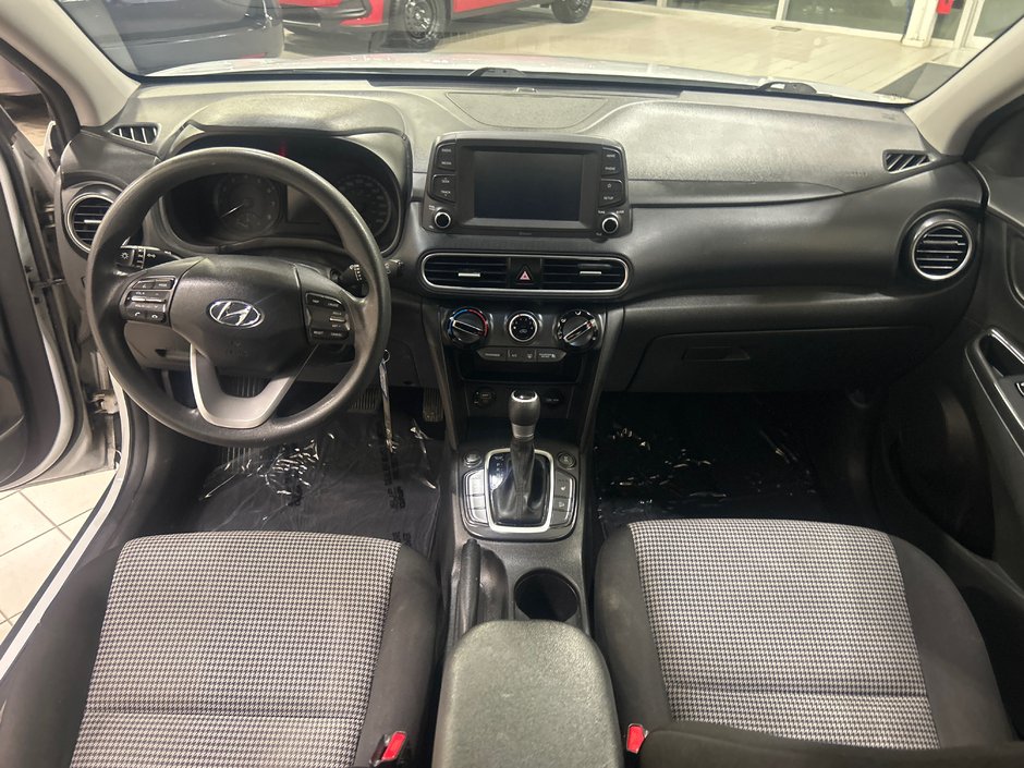 Hyundai Kona Essential 2021-11