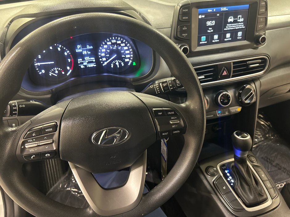 Hyundai Kona Essential 2021-25