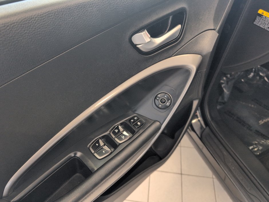 Hyundai Santa Fe Sport SE 2018-14