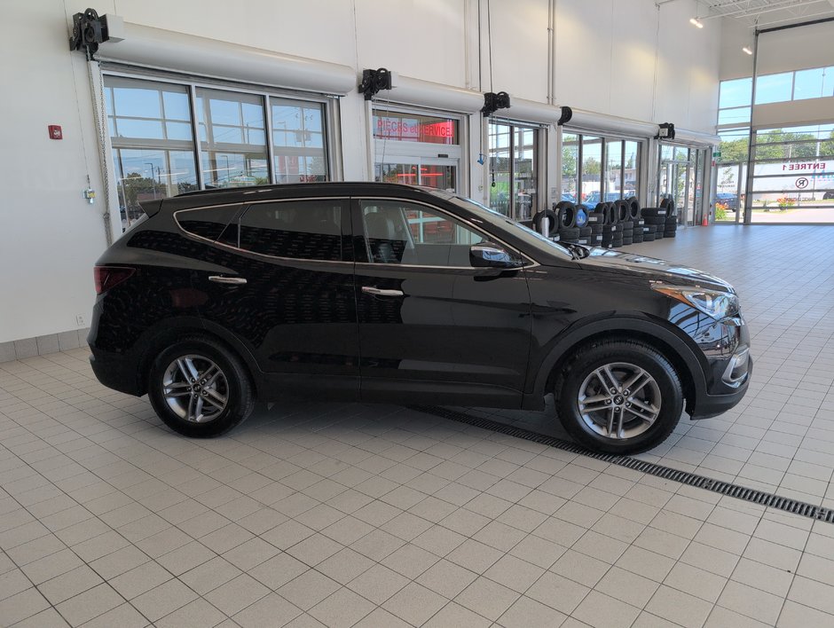 Hyundai Santa Fe Sport SE 2018-3