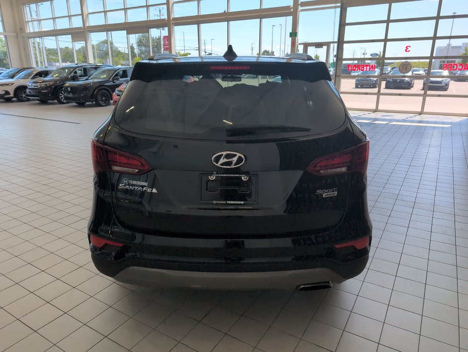 Hyundai Santa Fe Sport SE 2018-5