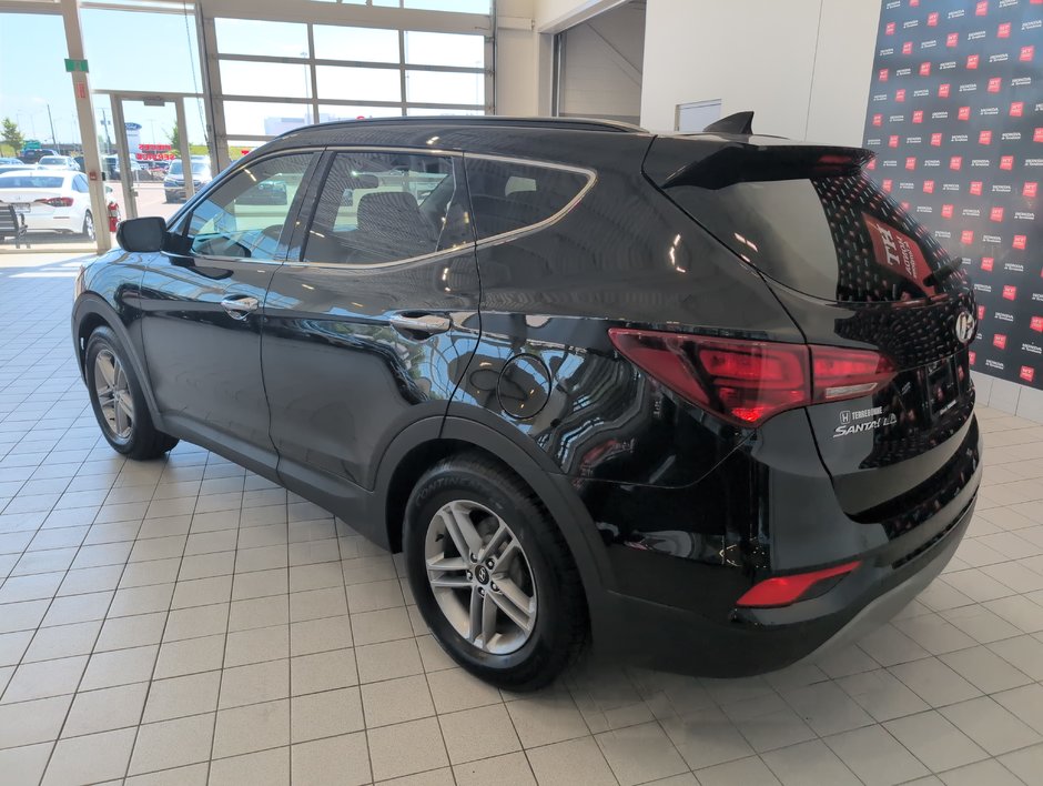 Hyundai Santa Fe Sport SE 2018-6