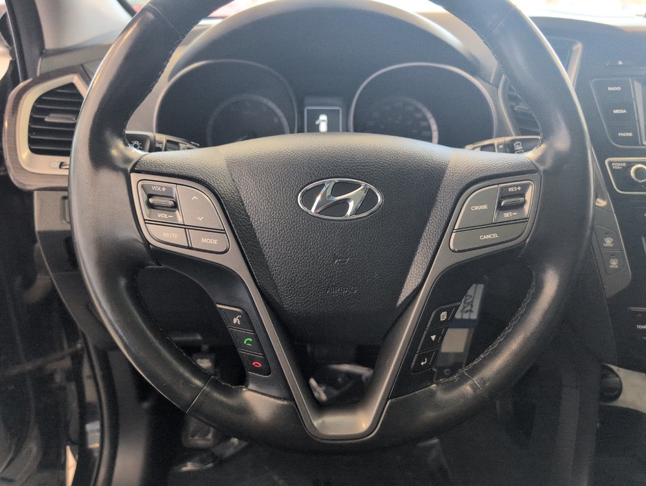 Hyundai Santa Fe Sport SE 2018-16