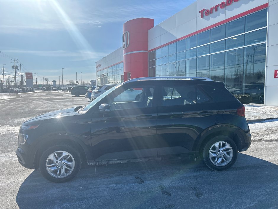 2021 Hyundai Venue Preferred-1