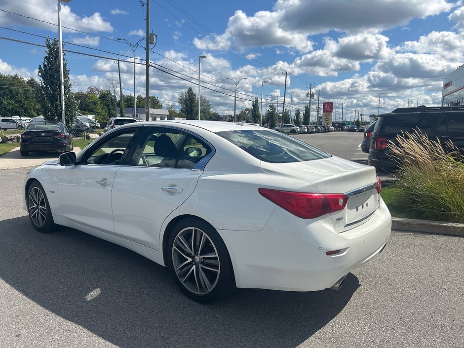 Infiniti Q50 Hybrid 2015-2