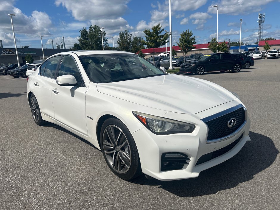 Infiniti Q50 Hybrid 2015-5