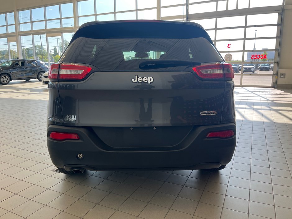 Jeep Cherokee North 2015-4