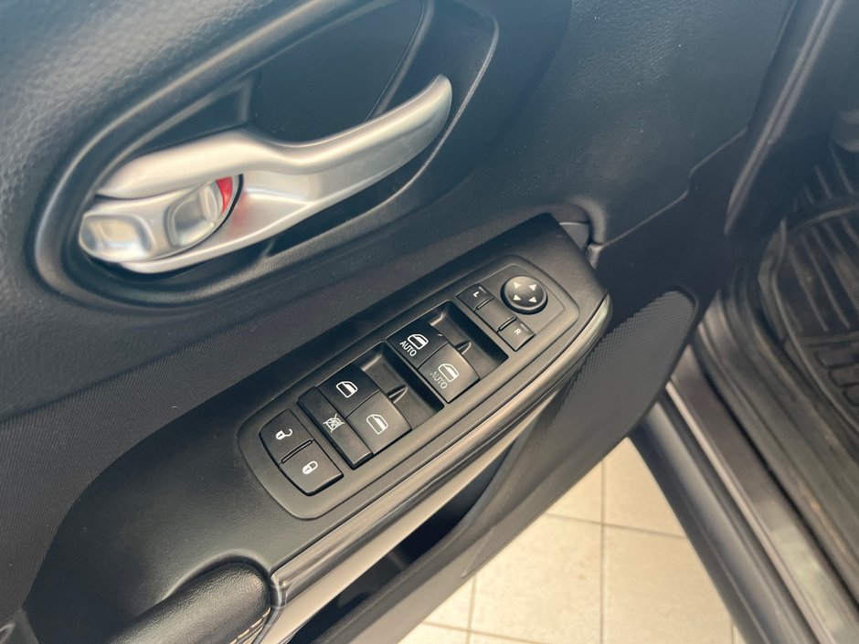 Jeep Cherokee North 2015-13