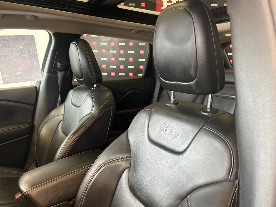2017 Jeep Cherokee Limited-20