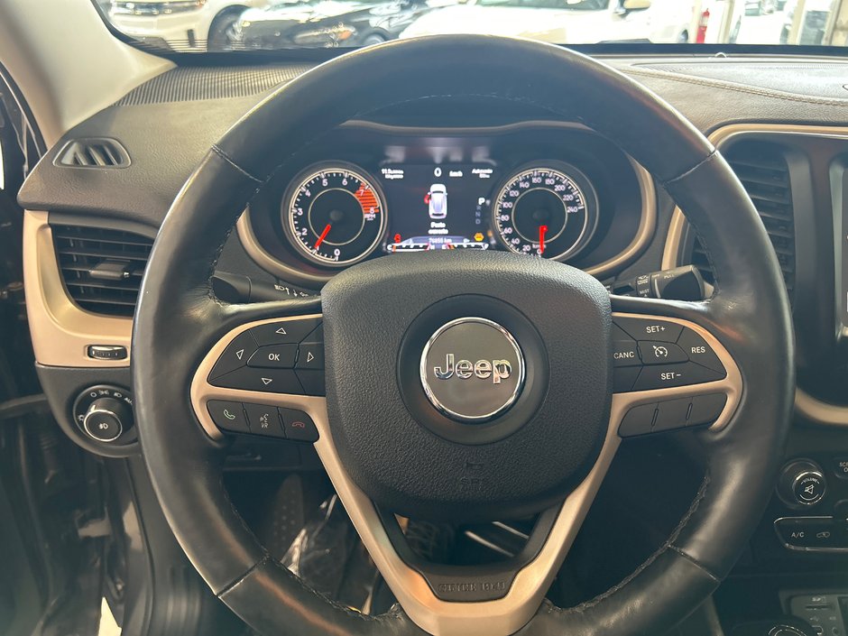 2017 Jeep Cherokee Limited-27