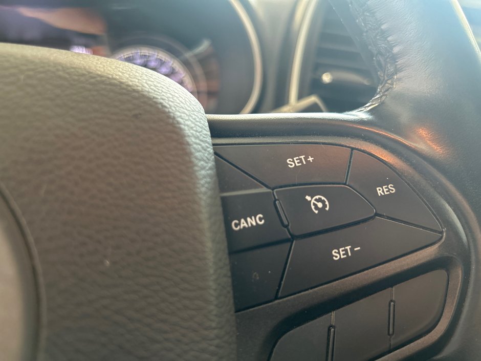 Jeep Cherokee Trailhawk 2020-30