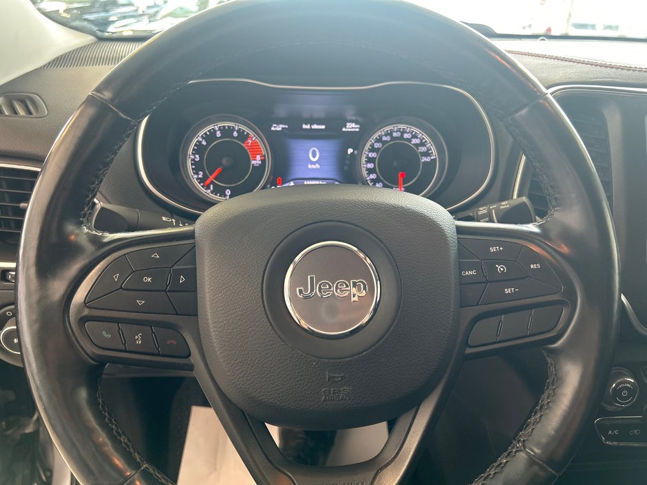 Jeep Cherokee Trailhawk 2020-28