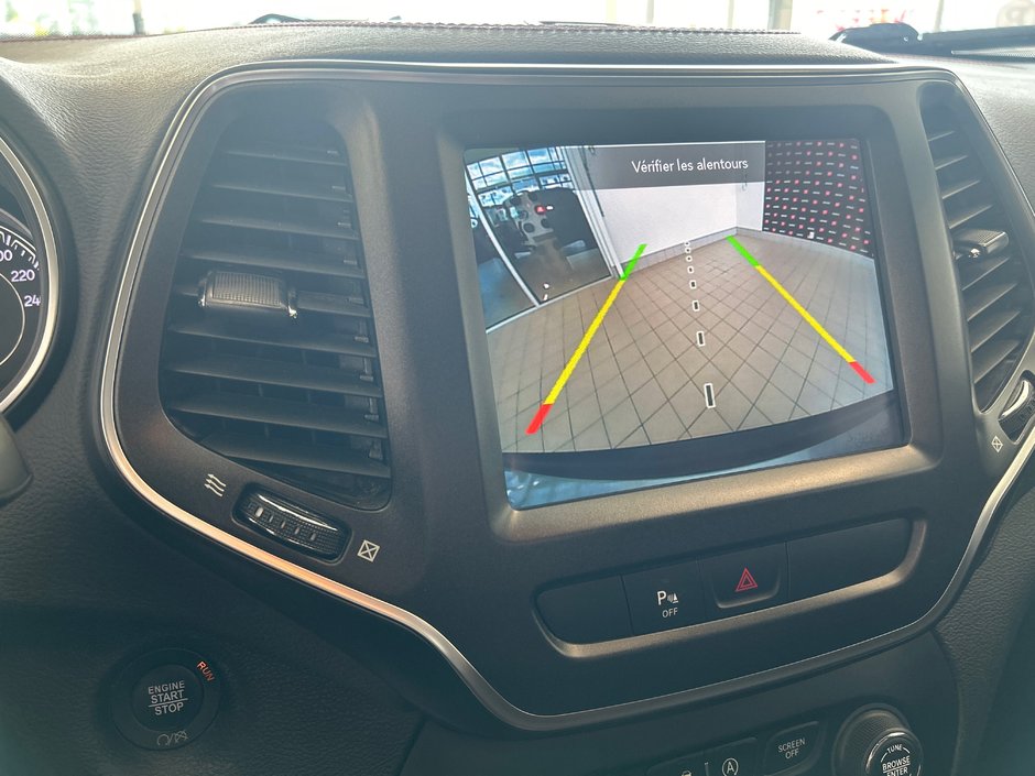 Jeep Cherokee Trailhawk 2020-26