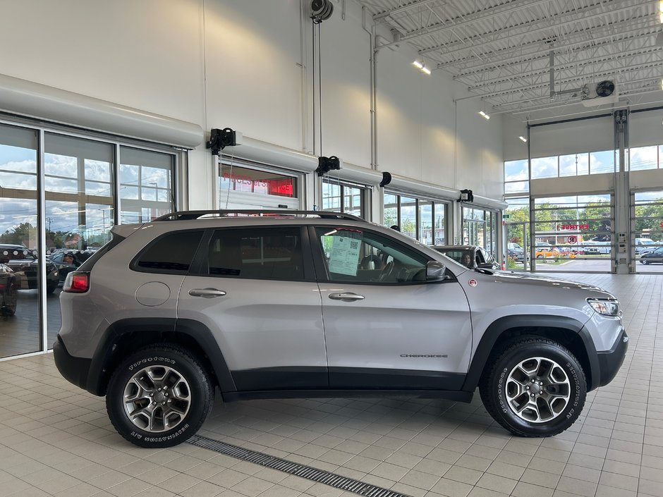 Jeep Cherokee Trailhawk 2020-5