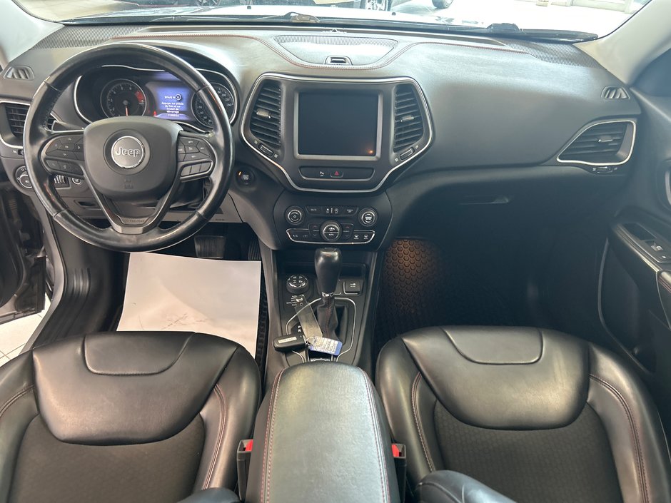 Jeep Cherokee Trailhawk 2020-13