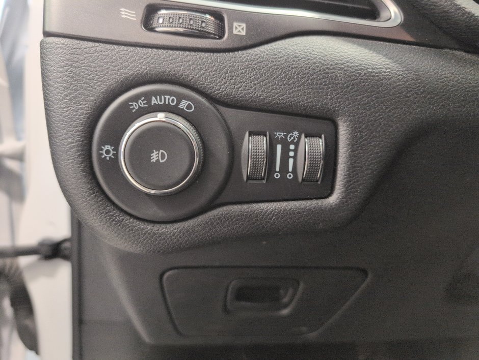 Jeep Cherokee Trailhawk 2021-19