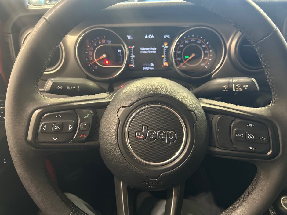 Jeep Gladiator Willys 2023-25